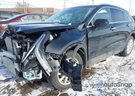 2019 Cadillac Xt4 Luxury z USA, uszkodzony, nr VIN 1GYAZAR48KF133878